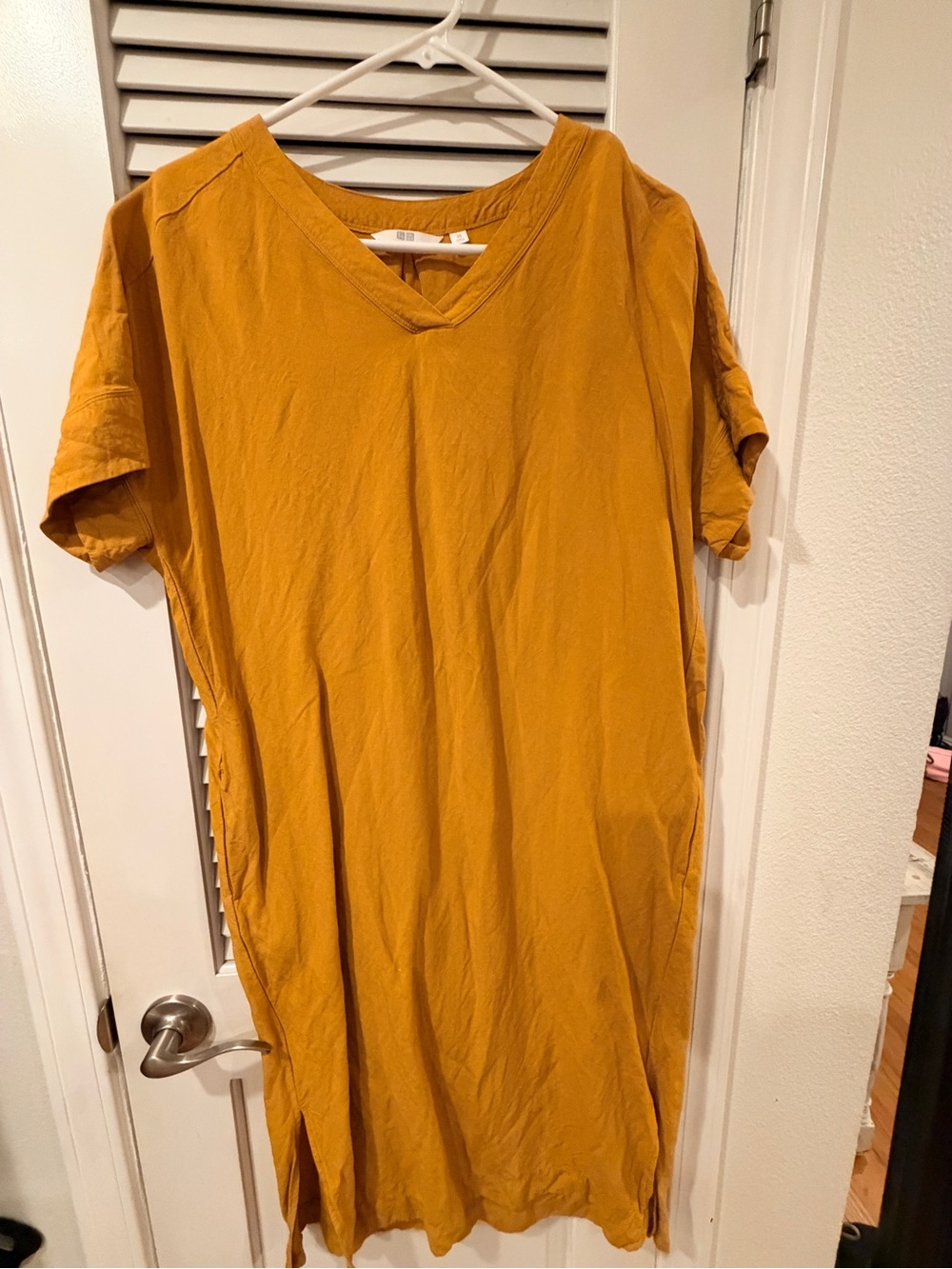 Uniqlo V‑Neck Short Sleeve Shirt Dress - Mustard